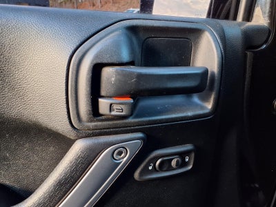 2018 Jeep Wrangler JK Sahara