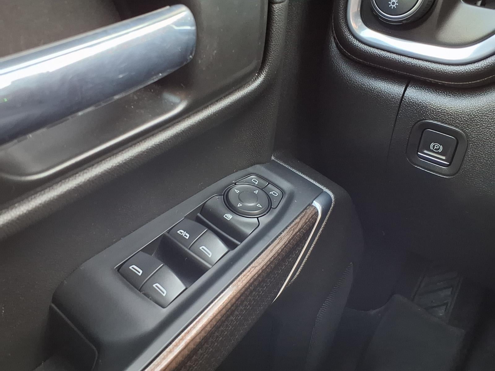 2021 Chevrolet Silverado RST