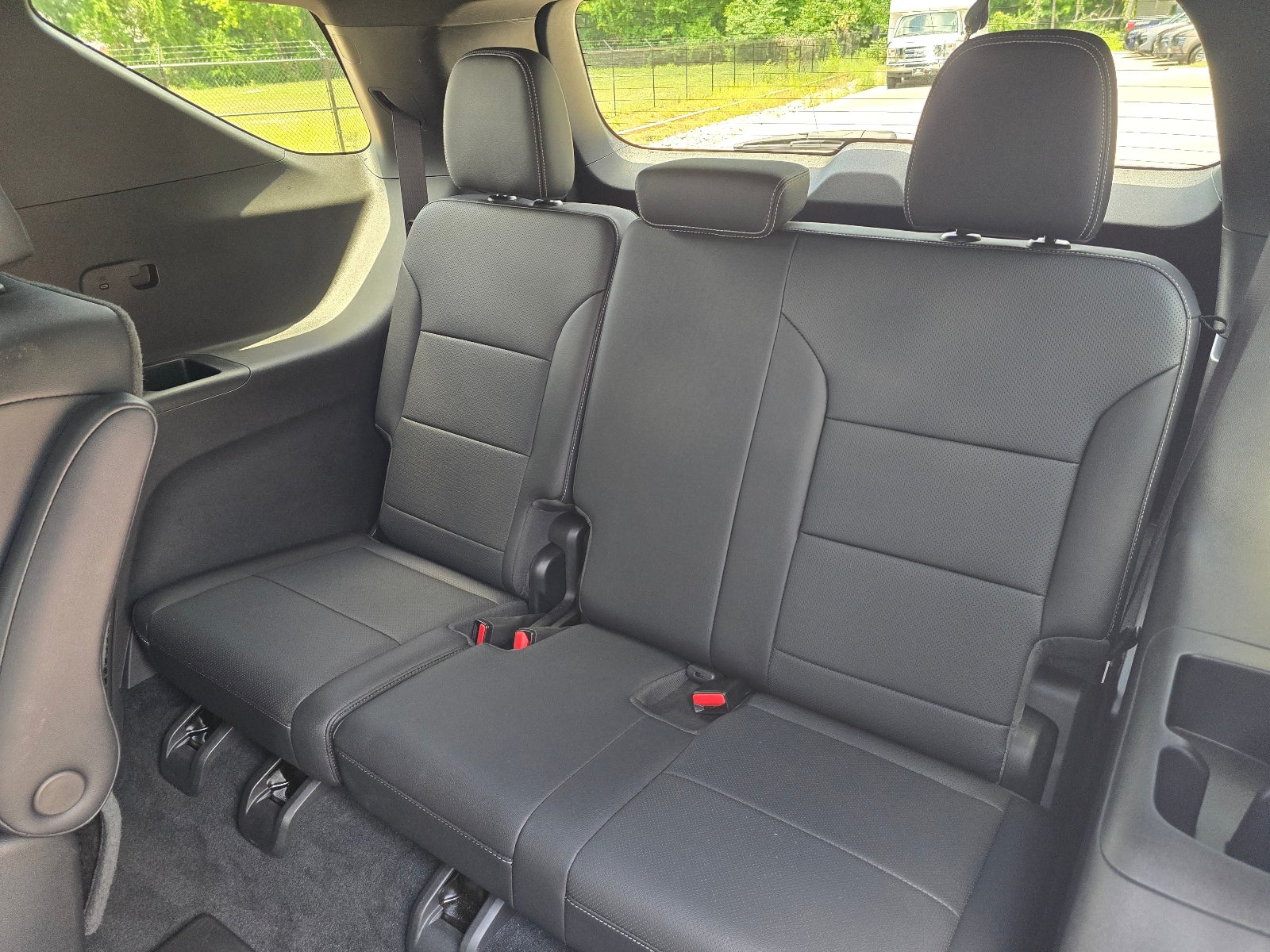 2025 Chevrolet Traverse AWD LT