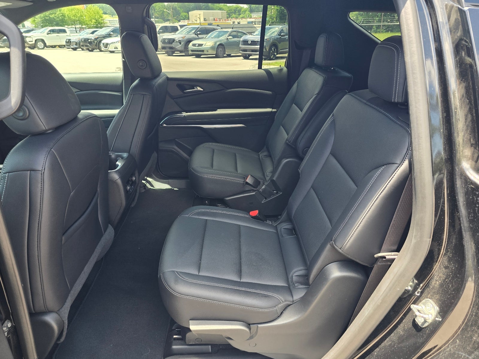 2025 Chevrolet Traverse AWD LT