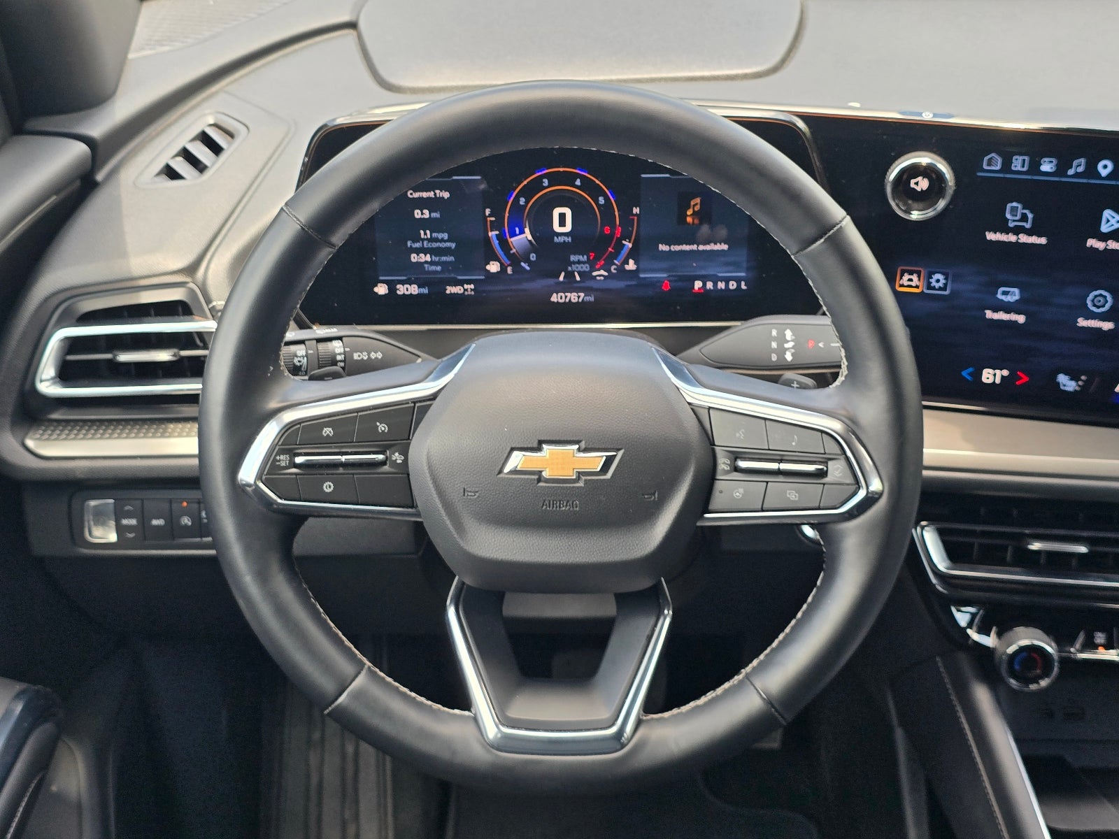 2025 Chevrolet Traverse AWD LT