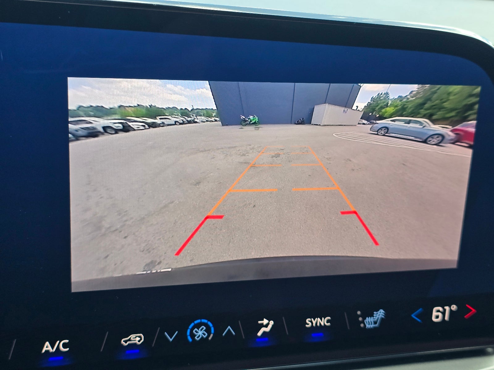 2025 Chevrolet Traverse AWD LT
