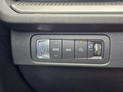 2025 Chevrolet Traverse AWD LT