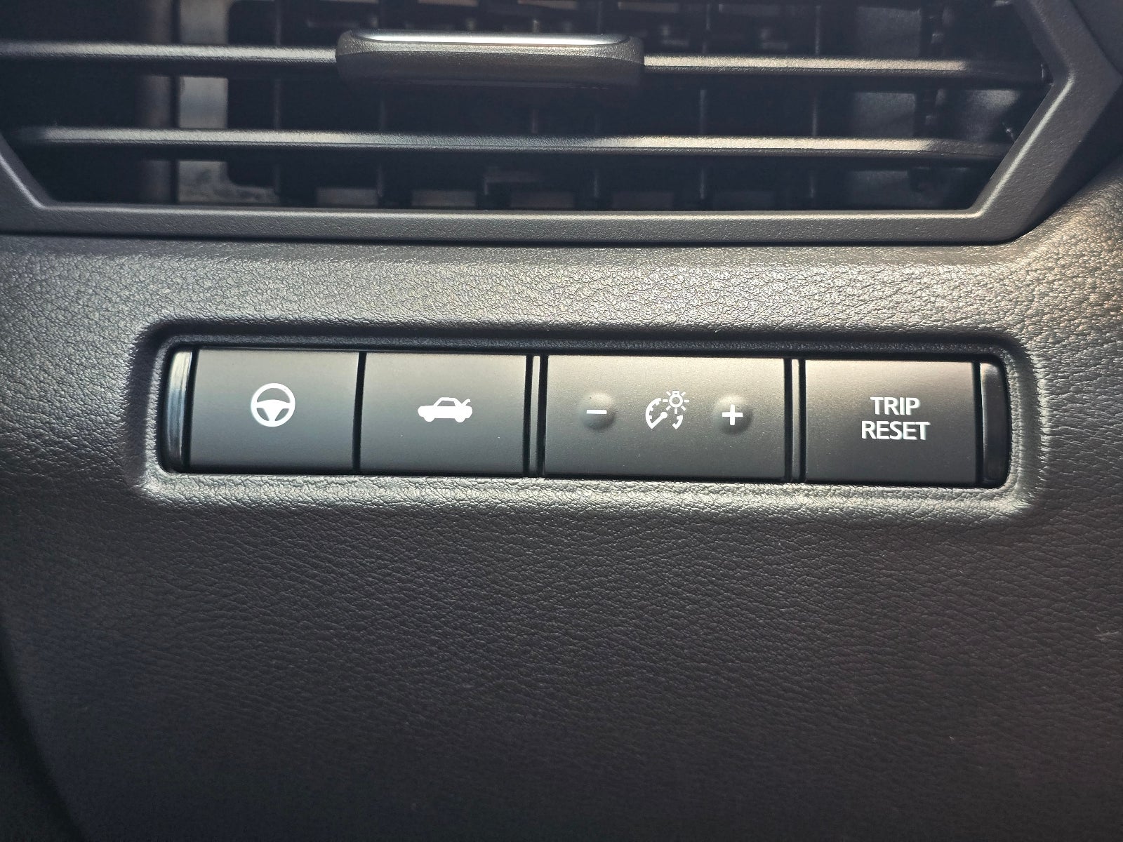 2023 Nissan Altima 2.0 SR