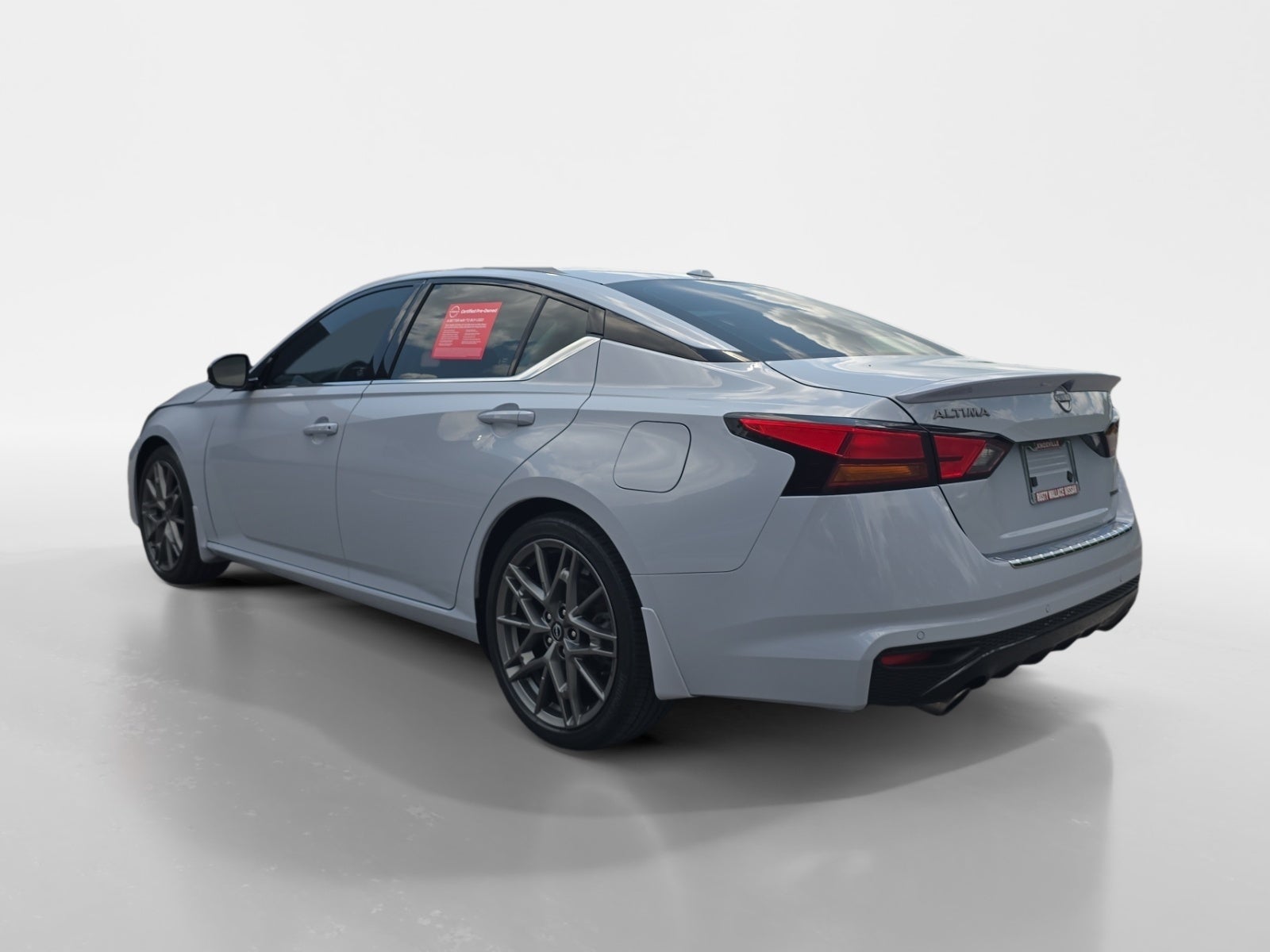 2023 Nissan Altima 2.0 SR