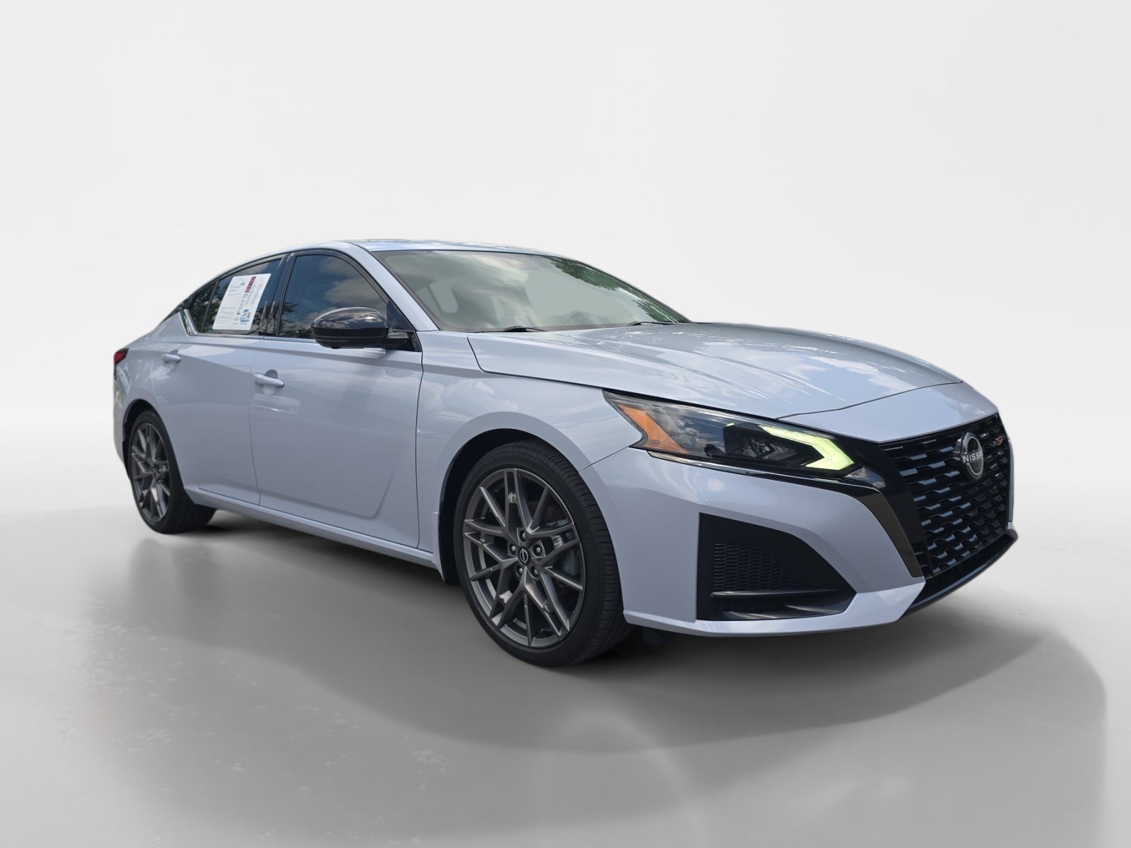 2023 Nissan Altima 2.0 SR