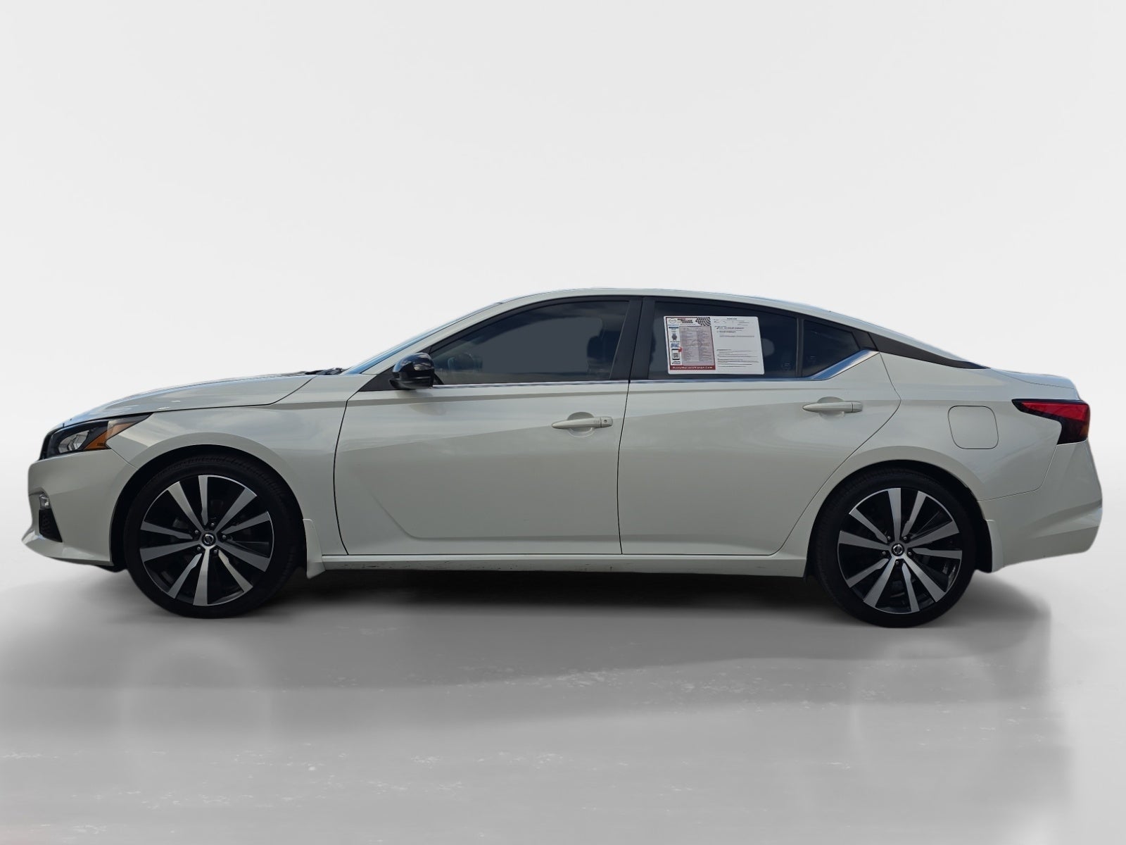 2022 Nissan Altima 2.0 SR