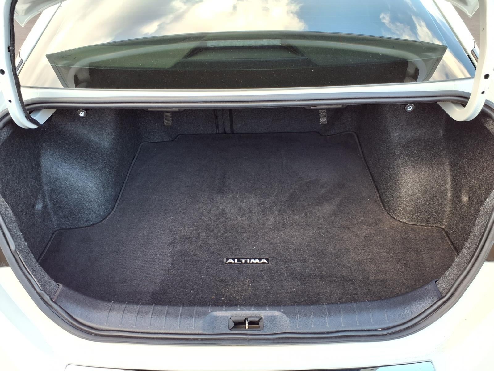 2022 Nissan Altima 2.0 SR