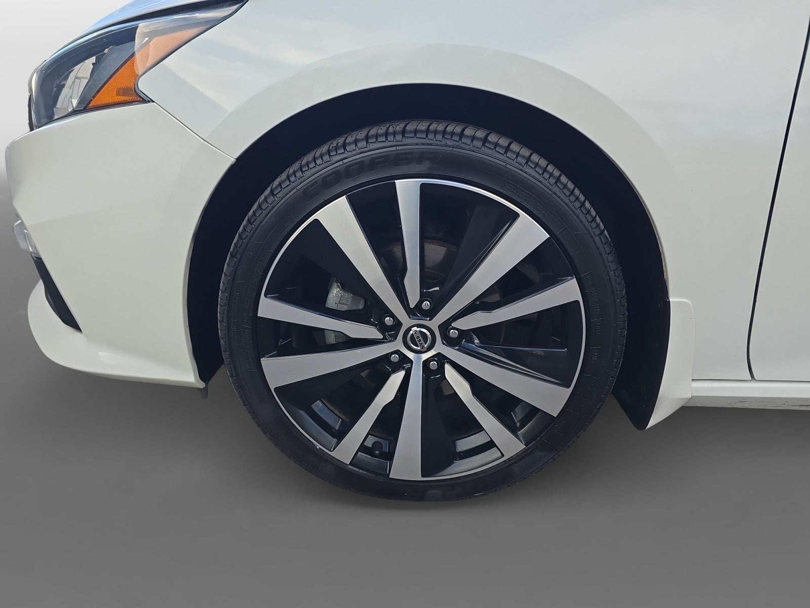 2022 Nissan Altima 2.0 SR