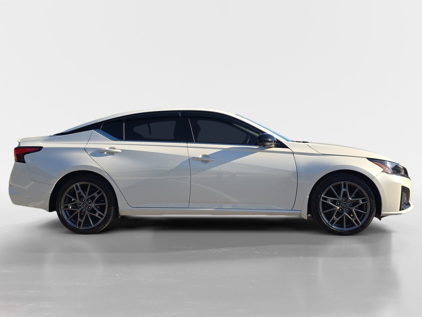 2024 Nissan Altima 2.0 SR