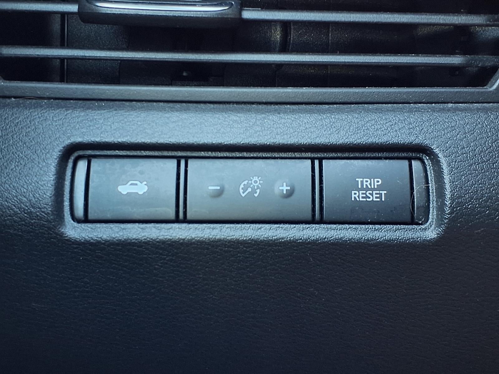 2021 Nissan Altima 2.0 SR