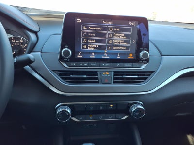 2025 Nissan Altima SR