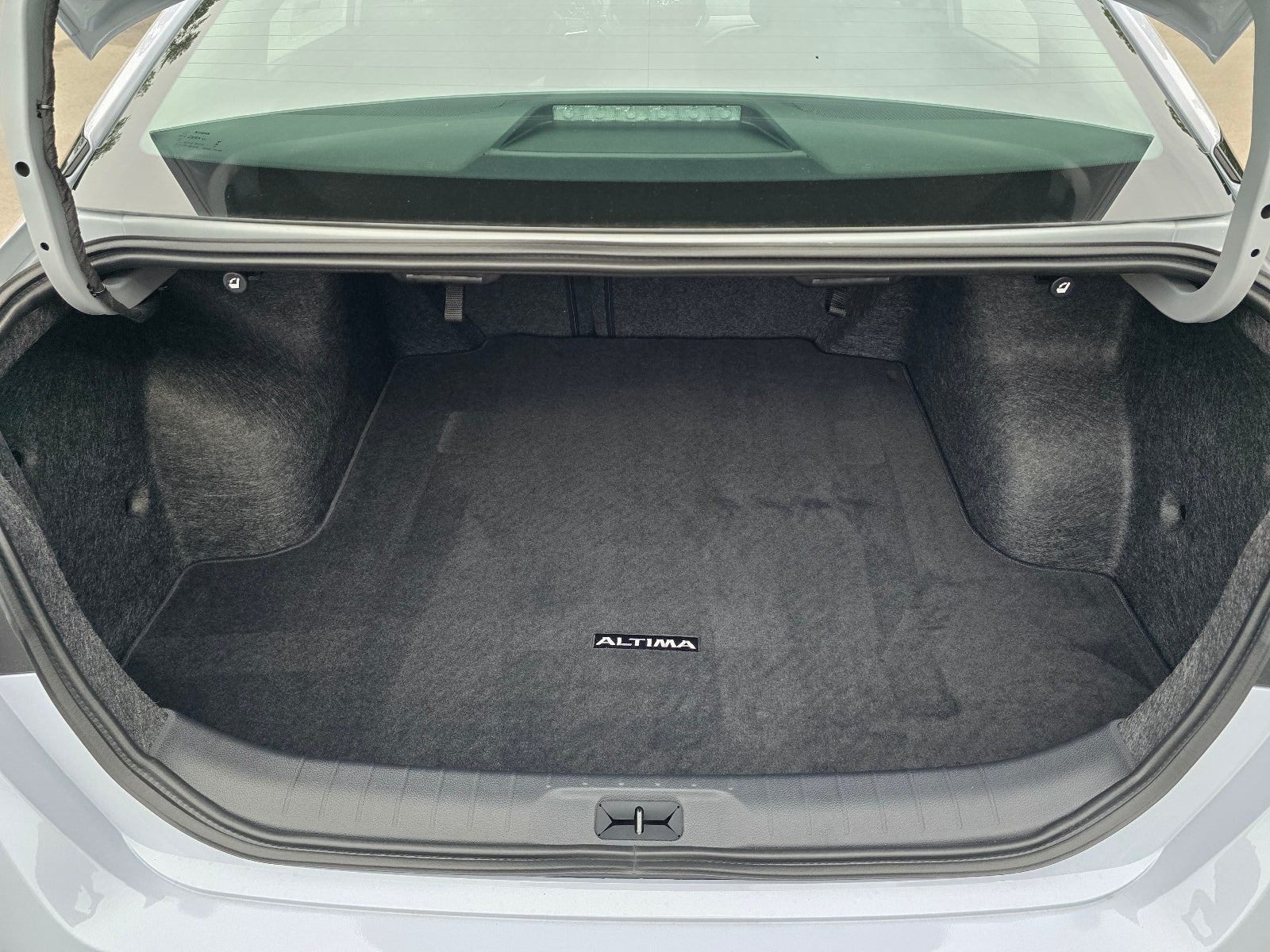 2026 Nissan Altima SR