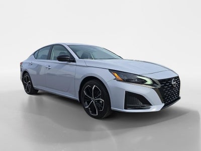 2025 Nissan Altima SR