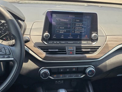 2025 Nissan Altima SV