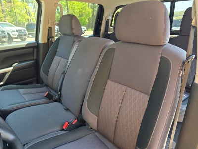 2024 Nissan Titan SV