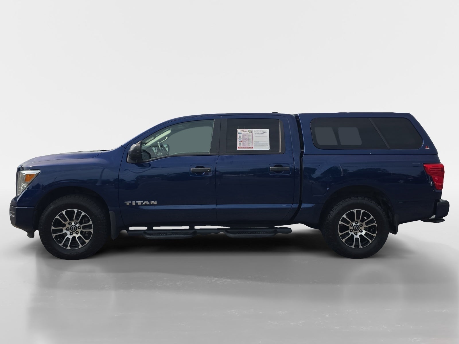 2023 Nissan Titan SV