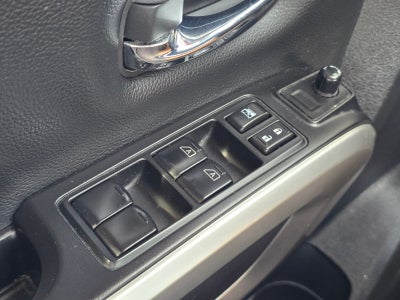 2023 Nissan Titan SV
