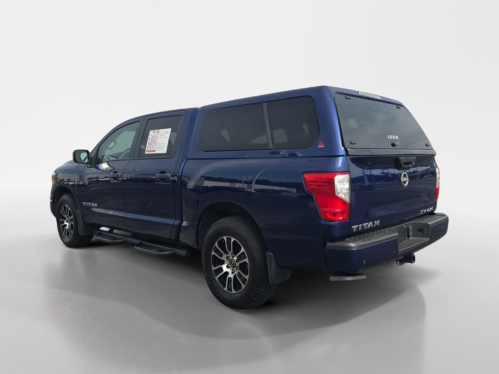 2023 Nissan Titan SV
