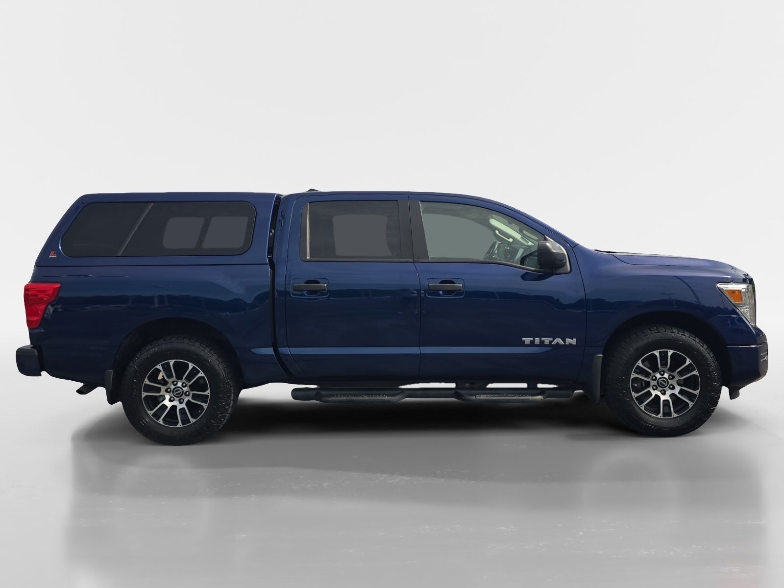 2023 Nissan Titan SV