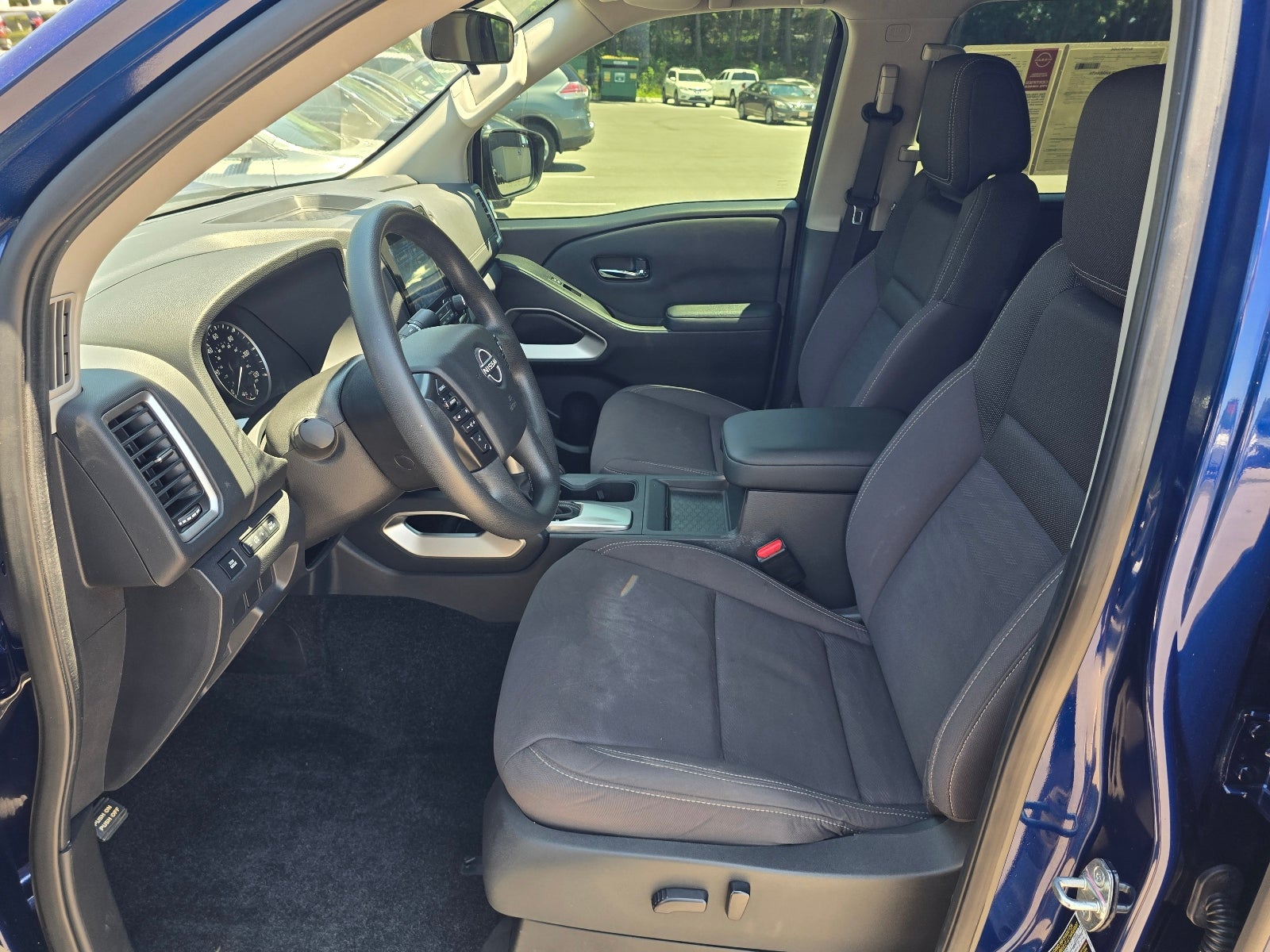 2022 Nissan Frontier SV