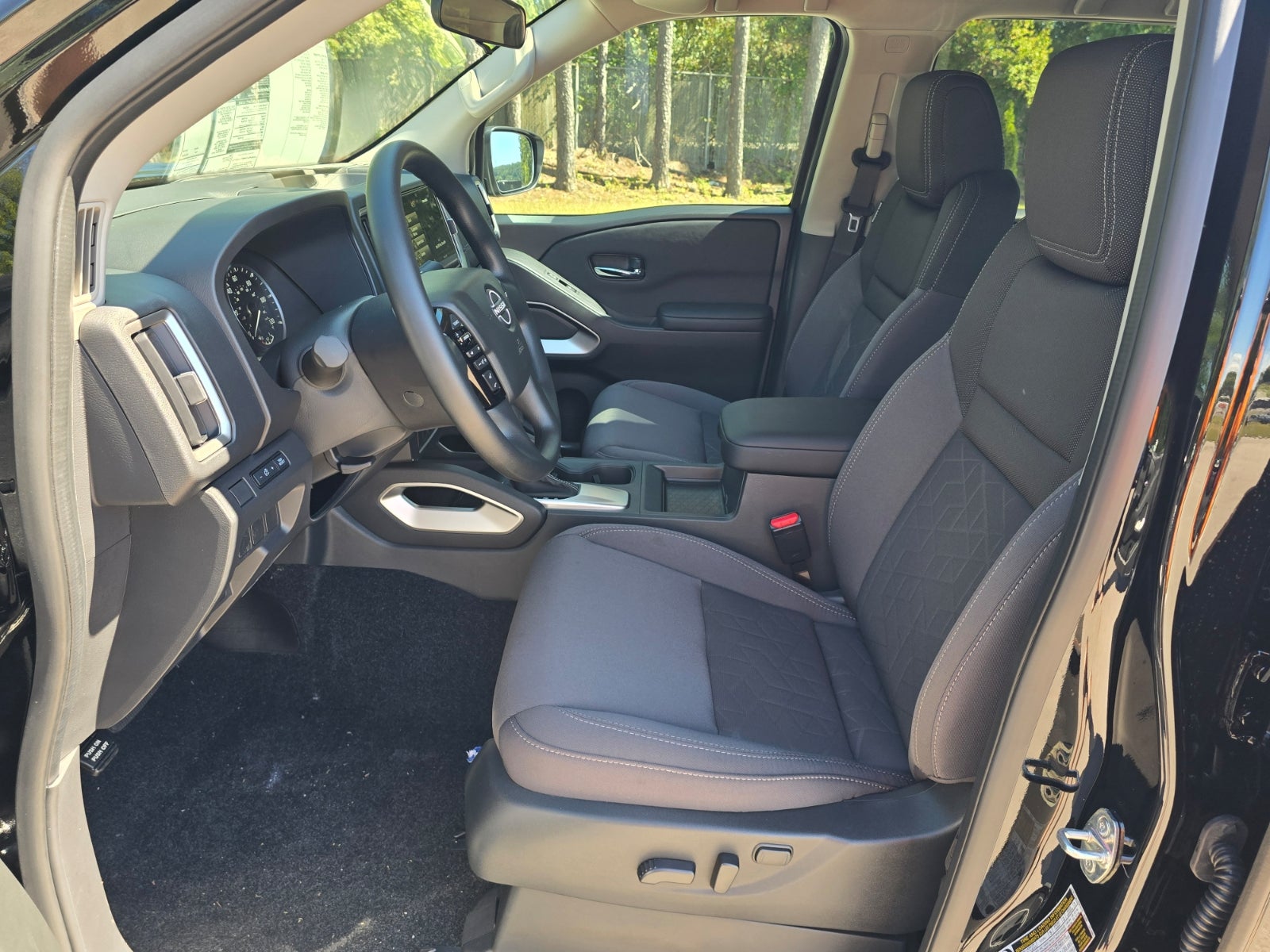 2027 Nissan Frontier SV