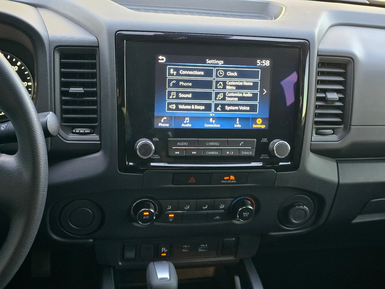 2022 Nissan Frontier S