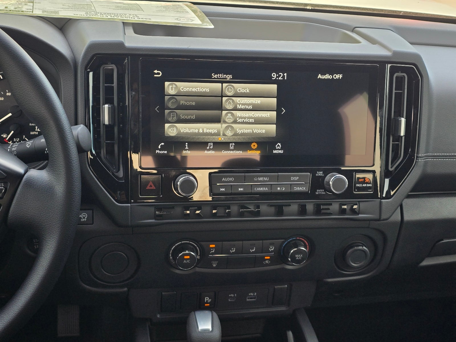 2026 Nissan Frontier SV