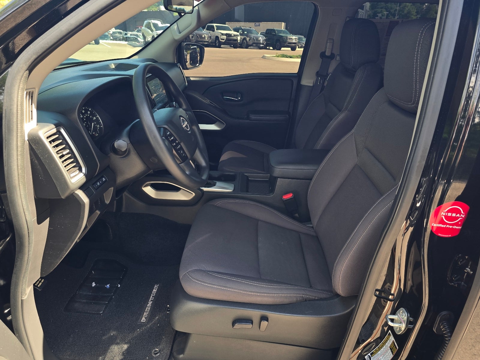 2023 Nissan Frontier SV