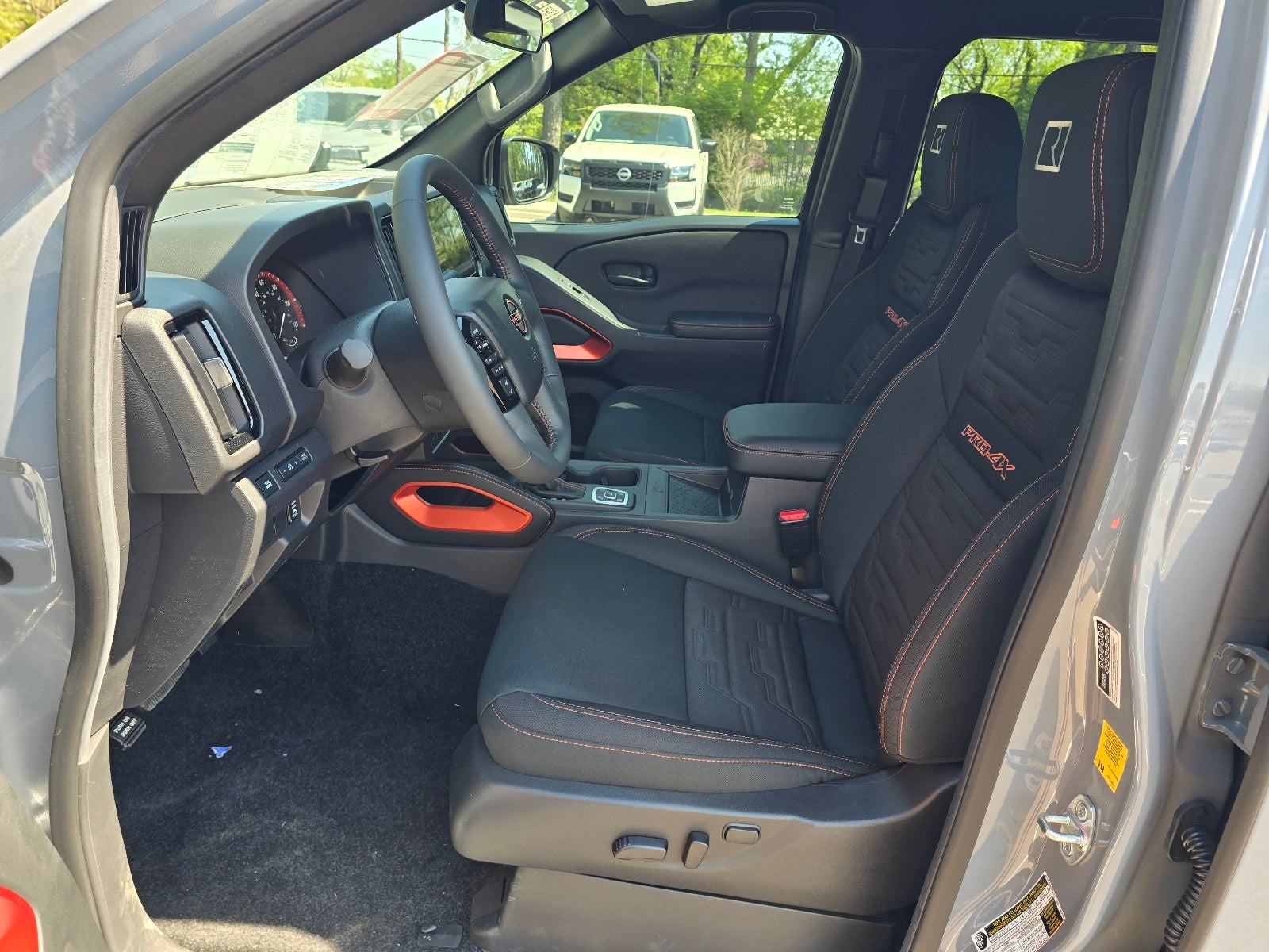 2026 Nissan Frontier PRO-4X w/R Package