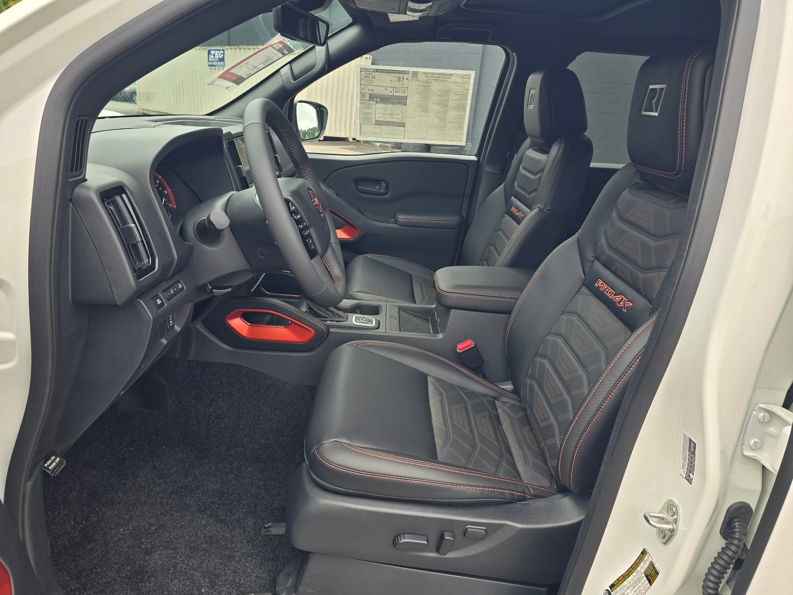 2026 Nissan Frontier PRO-4X w/R Package