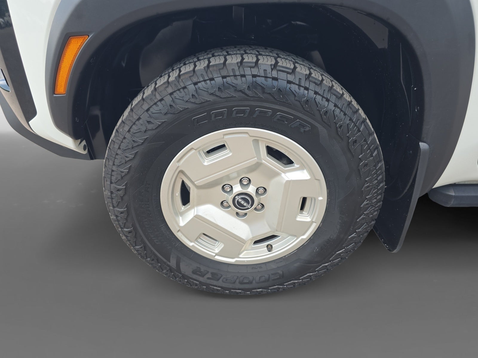 2024 Nissan Frontier SV HARDBODY