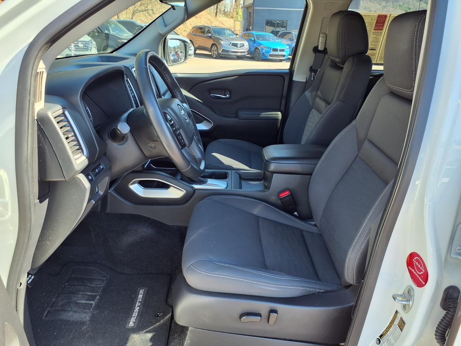 2023 Nissan Frontier SV