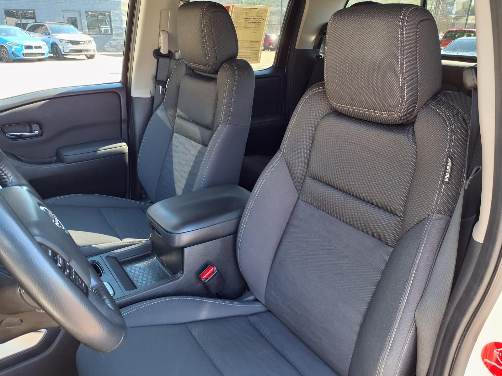 2023 Nissan Frontier SV