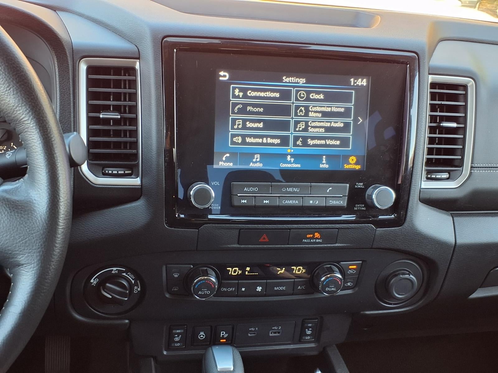 2023 Nissan Frontier SV