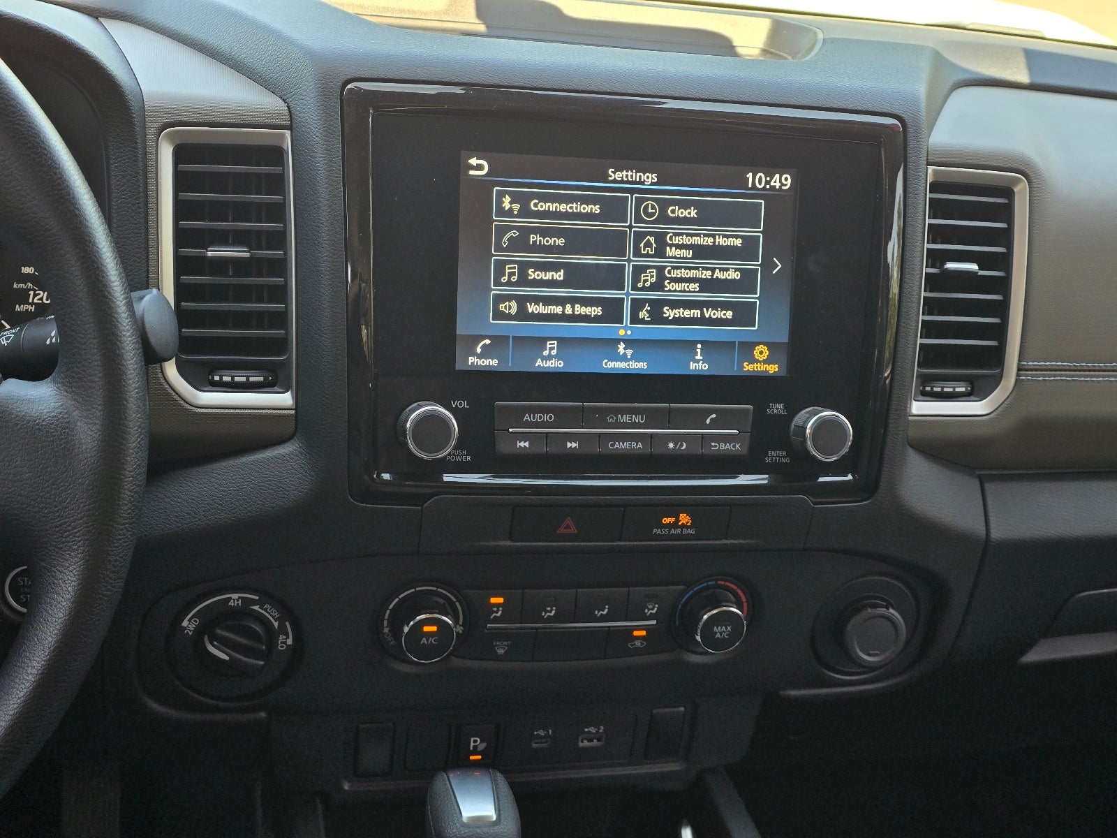 2023 Nissan Frontier SV