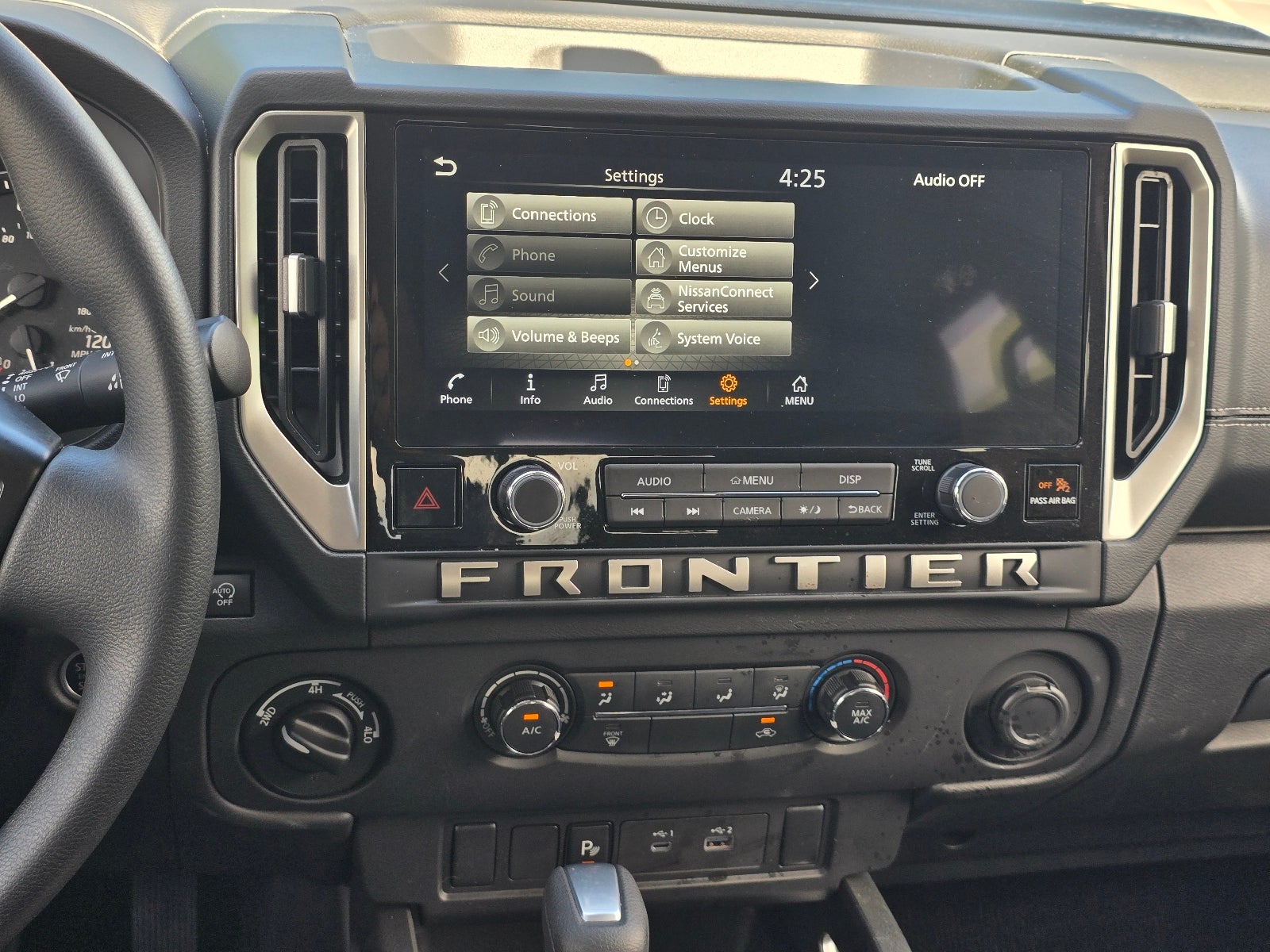 2025 Nissan Frontier SV