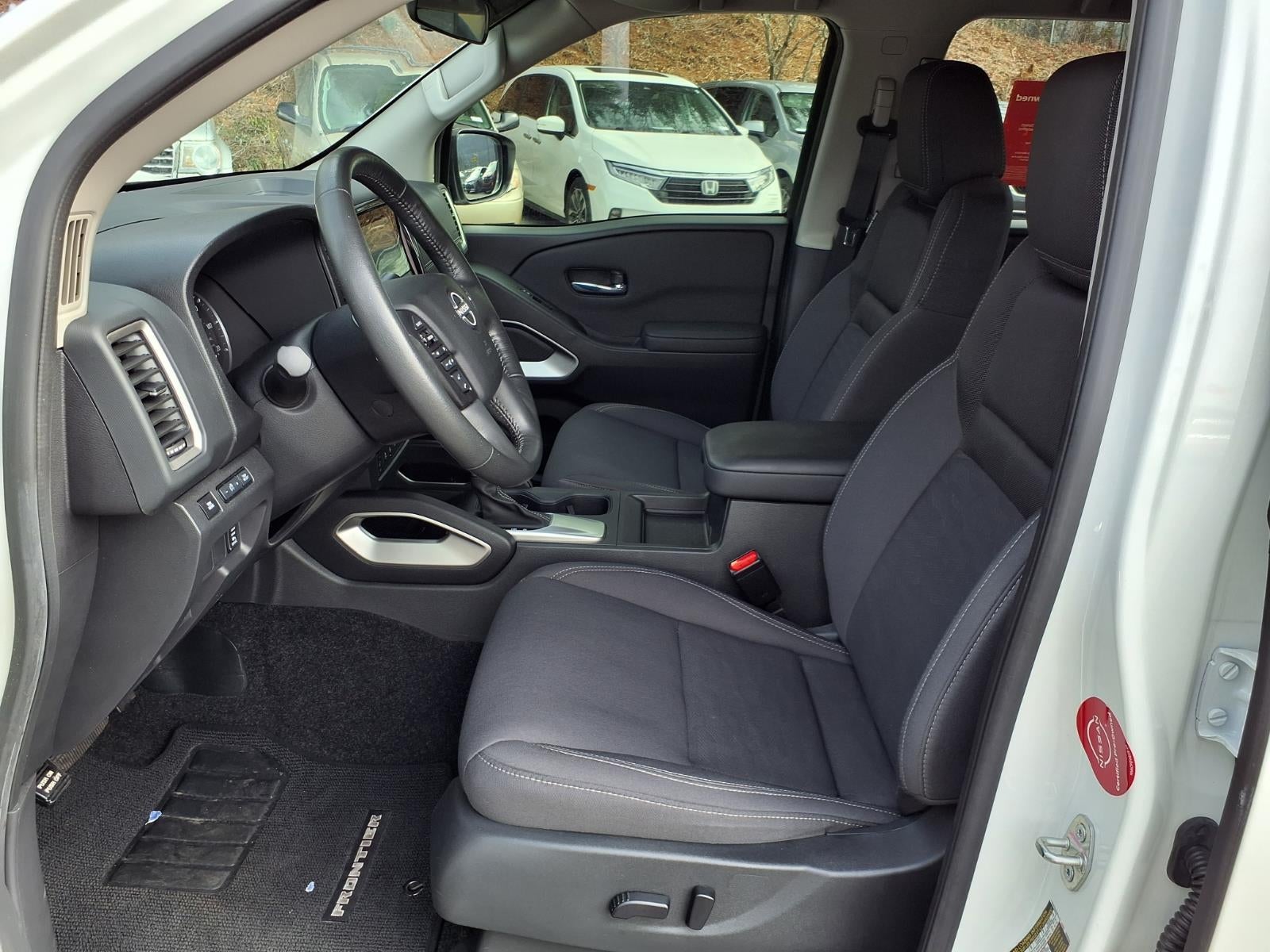 2024 Nissan Frontier SV