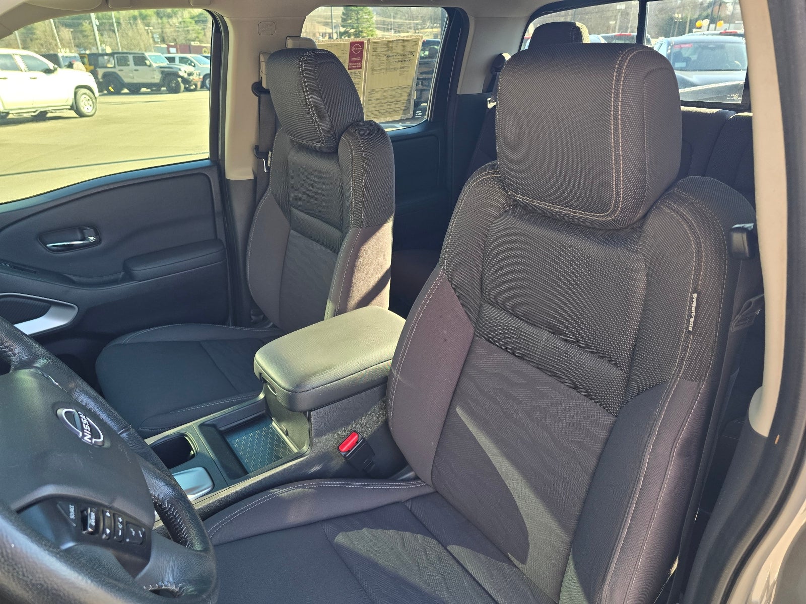 2022 Nissan Frontier SV