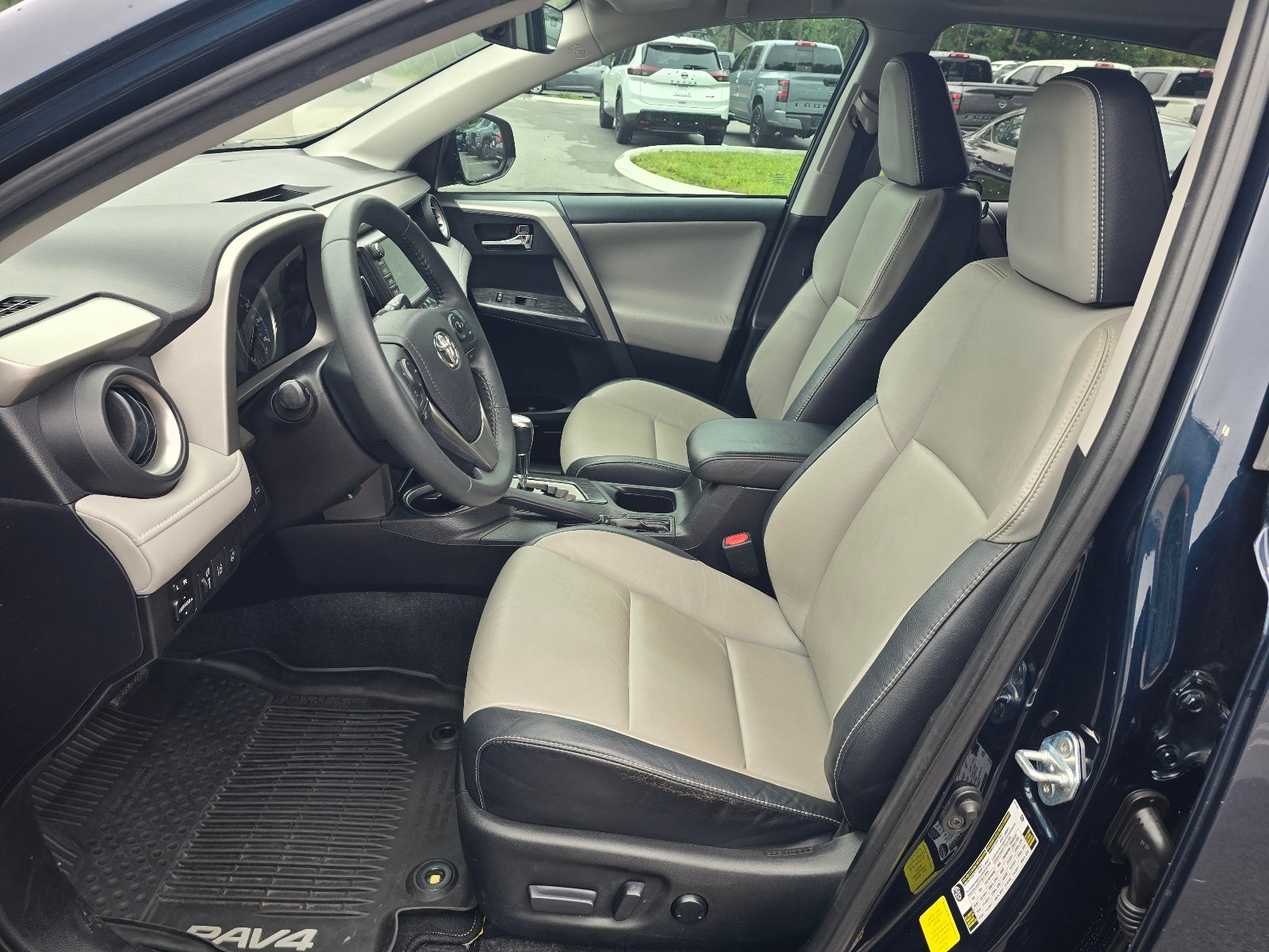 2017 Toyota RAV4 Platinum