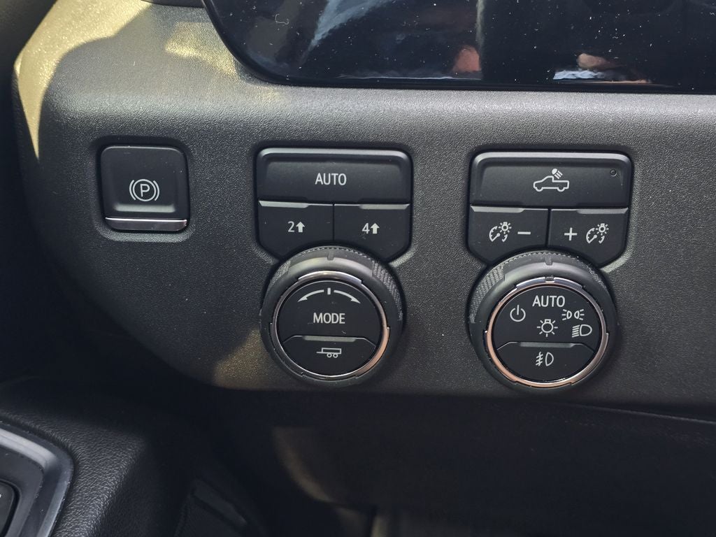 2024 Chevrolet Silverado RST
