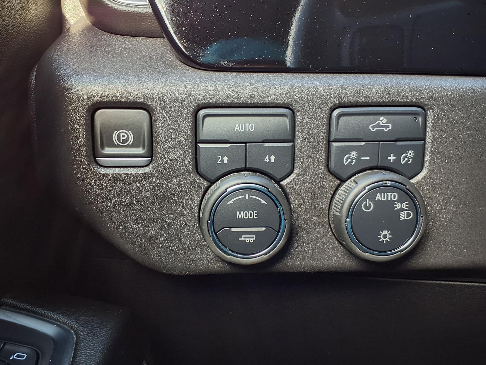 2025 Chevrolet Silverado LT