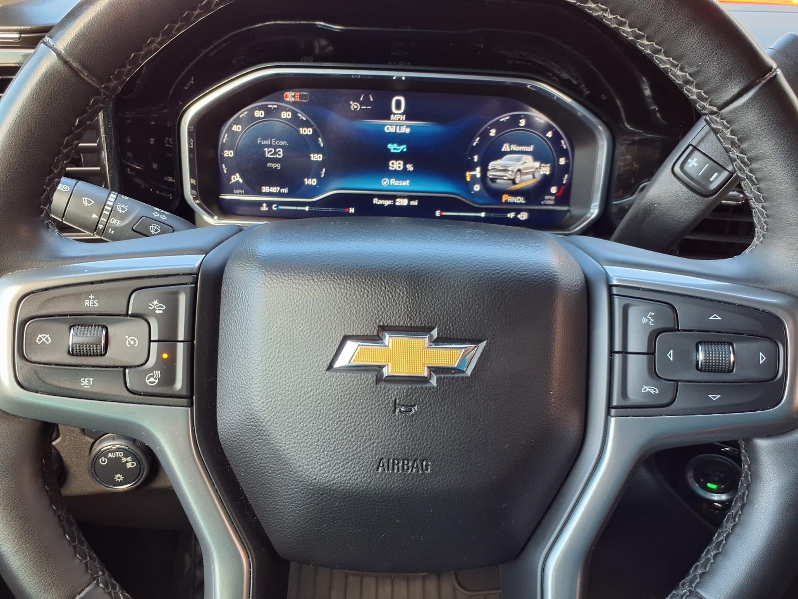 2025 Chevrolet Silverado LT