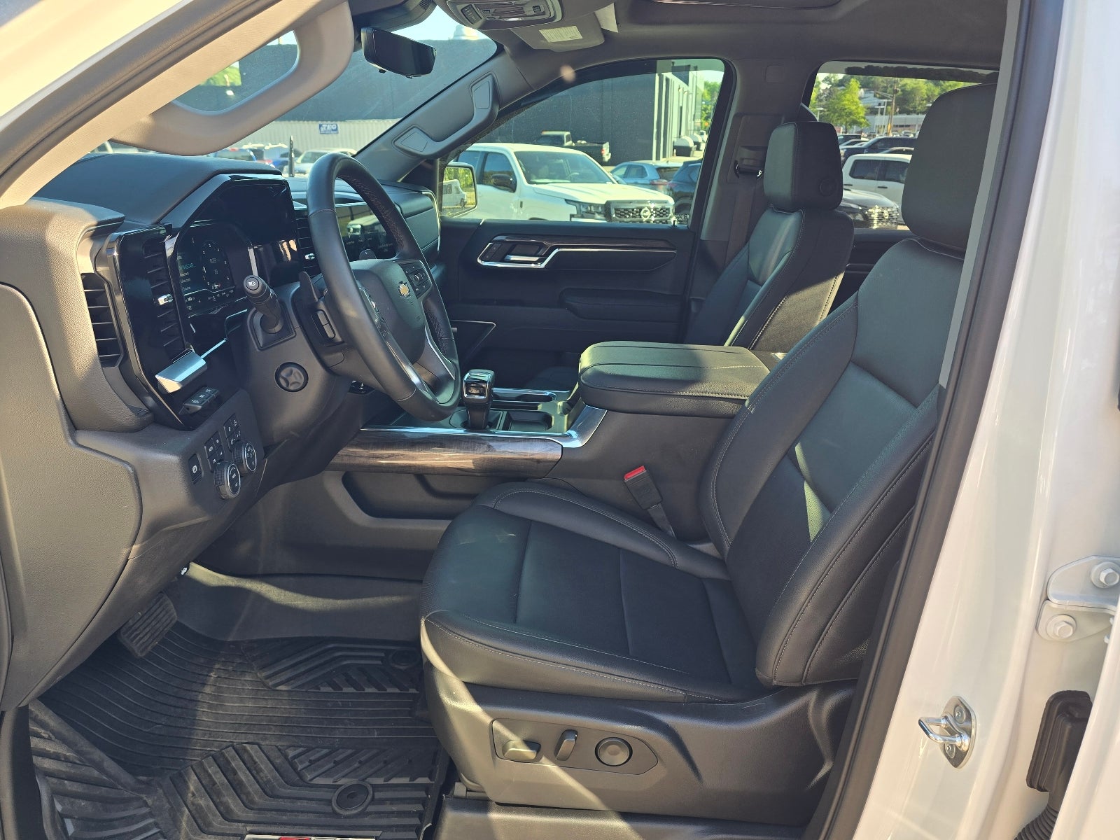2025 Chevrolet Silverado LTZ