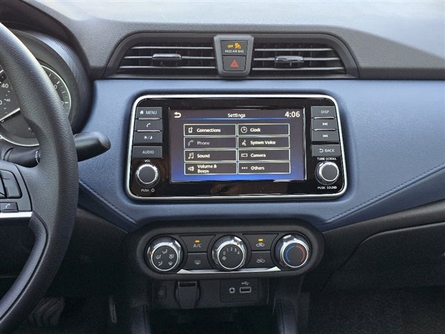 2025 Nissan Versa SV