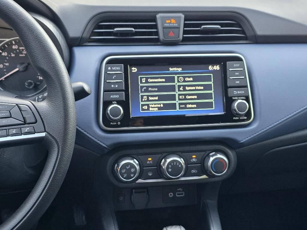 2025 Nissan Versa SV