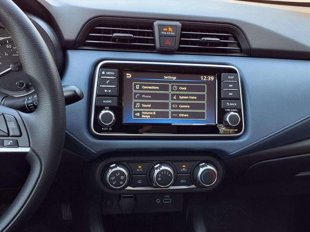 2025 Nissan Versa SV