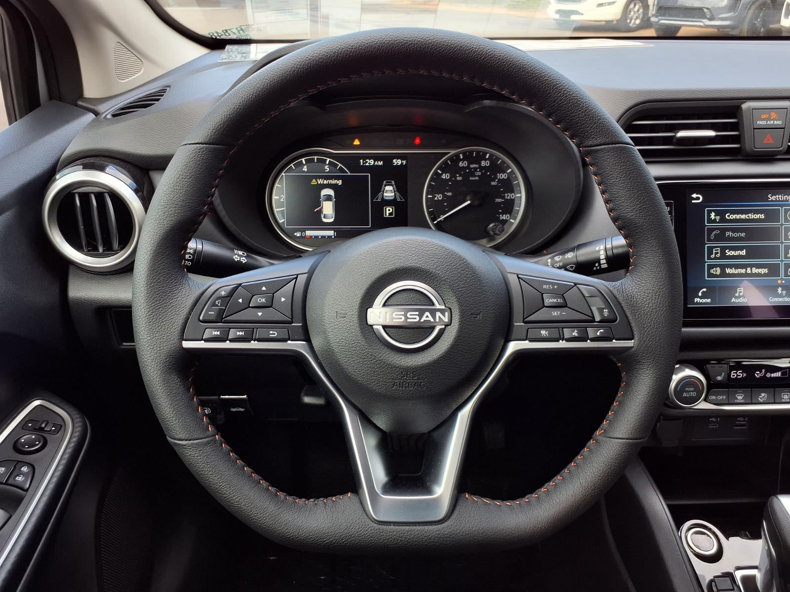 2025 Nissan Versa SR