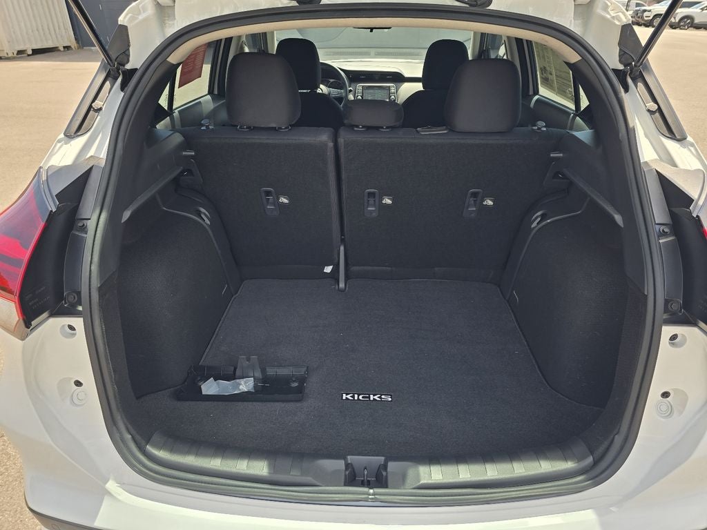 2025 Nissan Kicks Play S