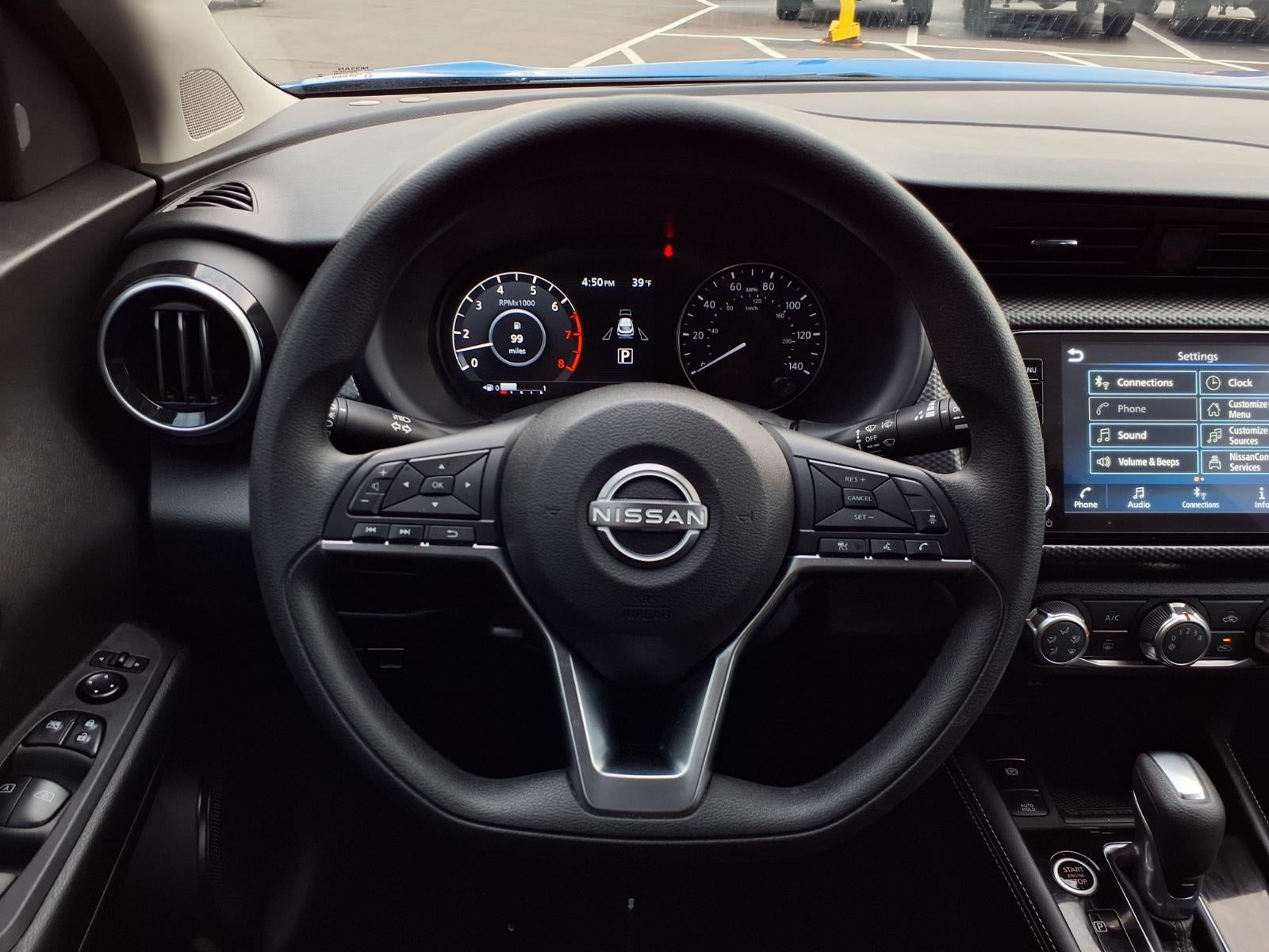 2024 Nissan Kicks SV